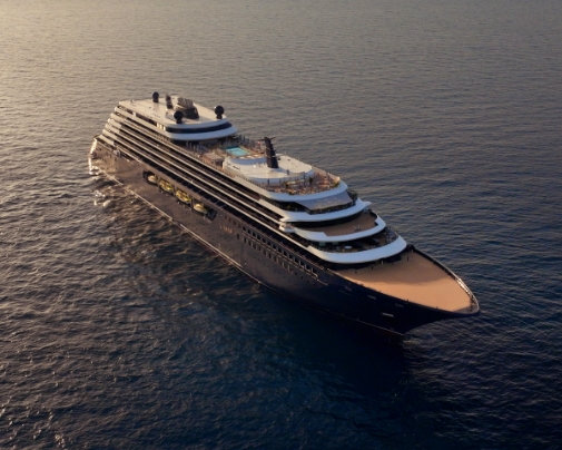 Luminara on the high seas.