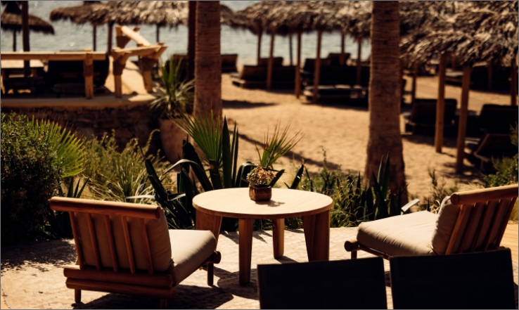 Evening of cocktails, canapés, and cool beach beats at one of Mykonos’ most exclusive beach clubs. 
