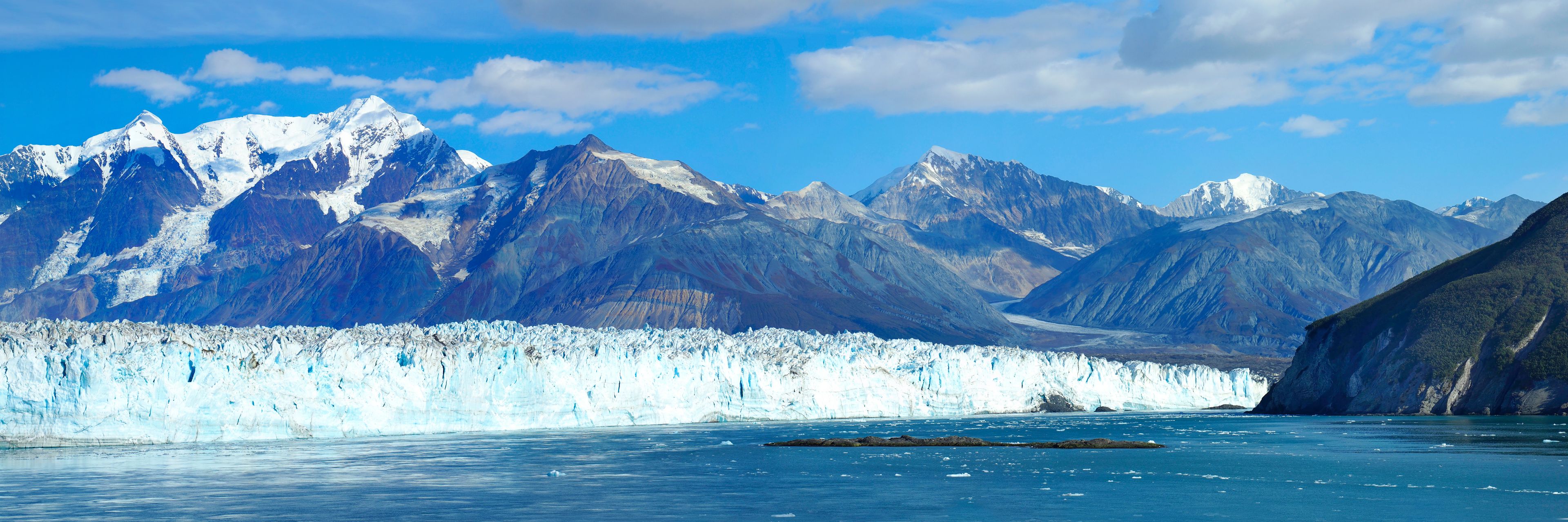 Sailing the Endicott Arm Fjord, Alaska